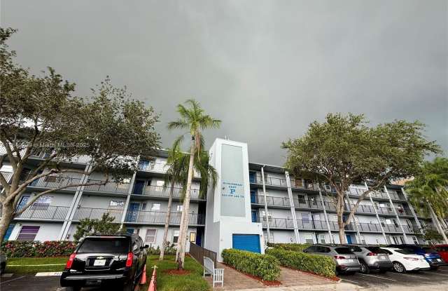 650 SW 124th Ter photos photos