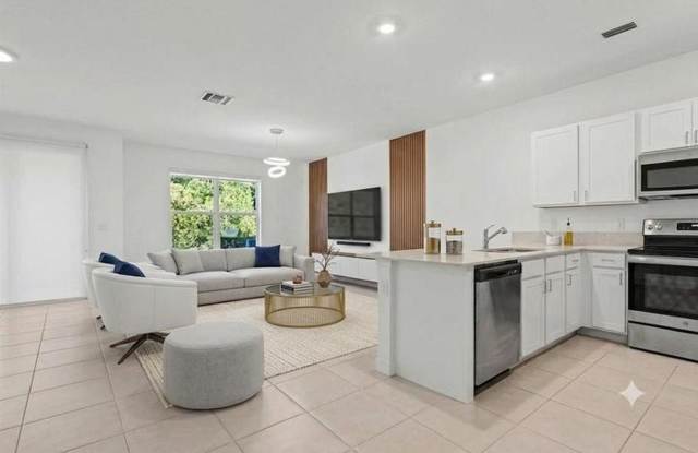 4303 HAMMOCK GROVE Drive, Greenacres  (Unincorporated) , FL 33467 - 8606 Gallery 3