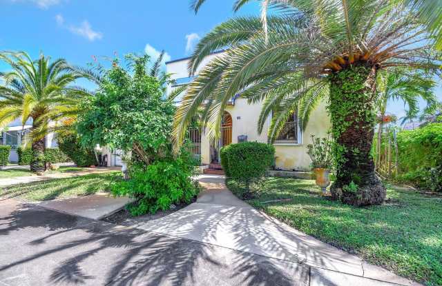 124 S Palmway Gallery 3