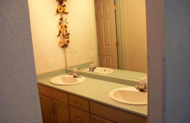 Apartment for Rent in Branson MO: Walk-in at Fall Creek Resort photos photos