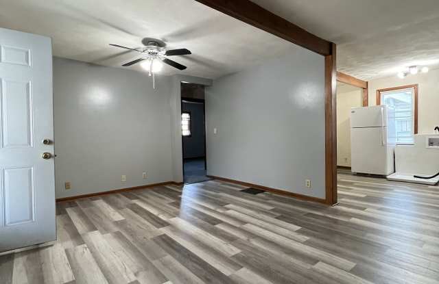 2434 Meridian St photos photos
