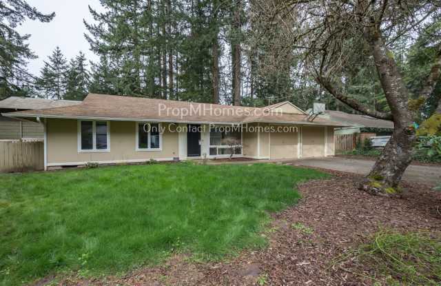 Classic and Cozy Lake Oswego Three Bedroom Ranch Style Home On Large Lot! photos photos