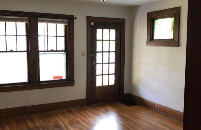 212 E Moler Street Gallery 4