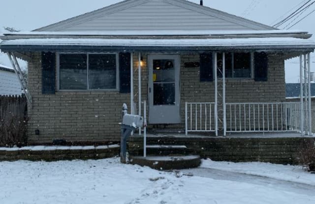 22547 normandy ave - 22547 Normandy Avenue, Eastpointe, MI 48021