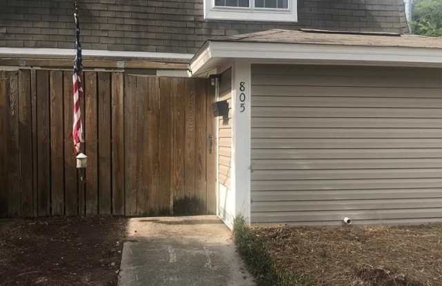 805 Vancouver Road photos photos