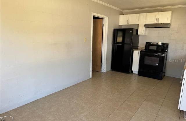 315 A SANGSTER Gallery 4