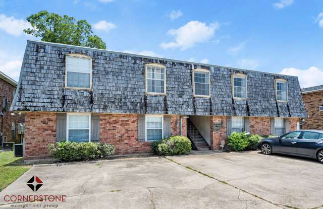 LOCATED MINUTES FROM LSU BASEBALL/FOOTBALL FIELD! 2 BED, 1 BATH! photos photos