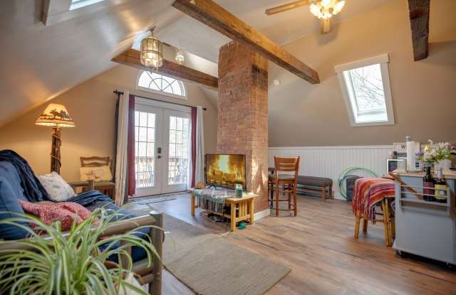 51 Pollard Road - 51 Pollard Road, Lincoln, NH 03251 51 Pollard Road - 51 Pollard Road, Lincoln, NH 03251