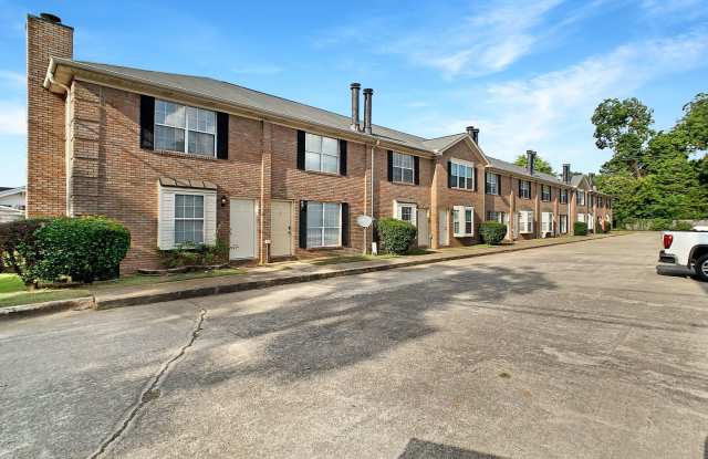1605 Hackberry Lane Unit 7 Tuscaloosa, AL 35401 photos photos