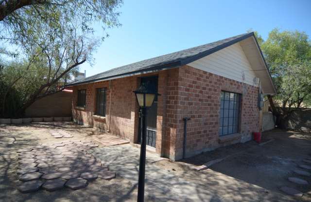 Remodeled 1 Bedroom 1 Bath House! Central Tucson Location! photos photos