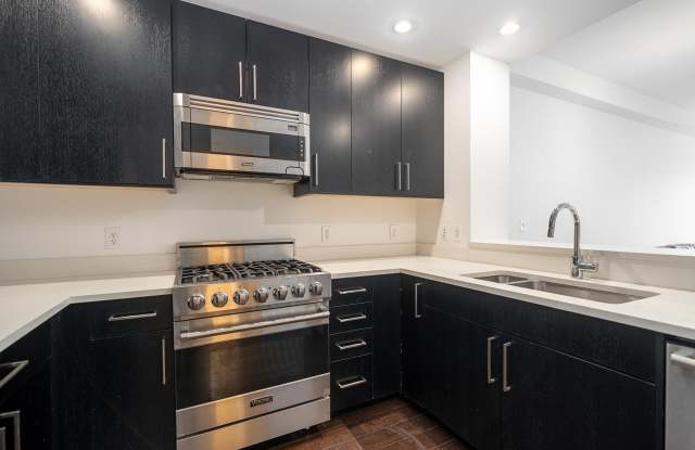 1100 MAXWELL LANE photos photos