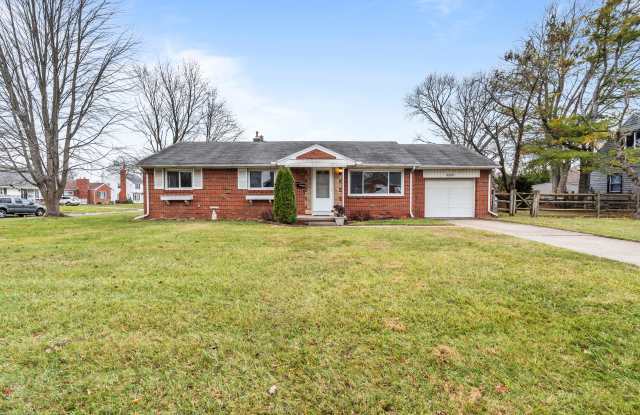 5525 Sunnyside Dr - 5525 Sunnyside Drive, Toledo, OH 43612