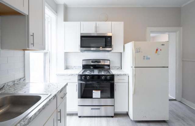 649 4th Street - 2 Gallery 2