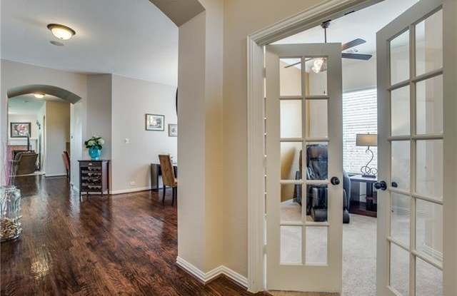 7050 Belteau Lane Gallery 4