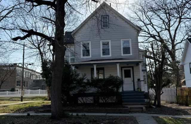 332 N 4th Avenue N photos photos