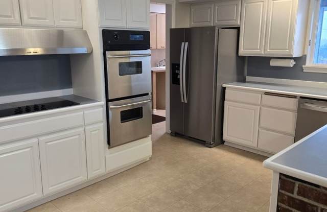 Large lower valley home, freshly remodeled, must see inside! photos photos