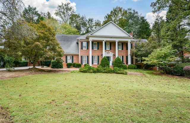1640 Lazy River Lane Gallery 2