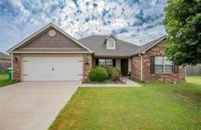 1250 Lariat  DR - 1250 Lariat Drive, Centerton, AR 72719