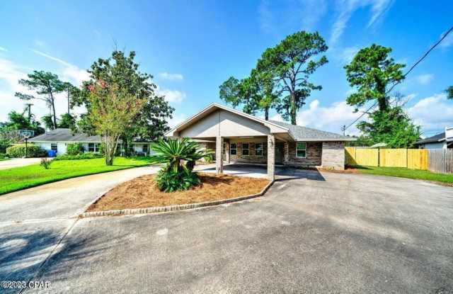 350 Greenwood Circle - 350 Greenwood Circle, Upper Grand Lagoon, FL 32407