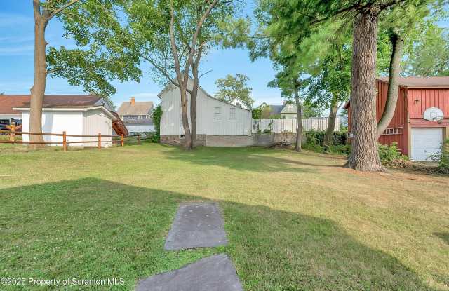1724 Monsey Gallery 3