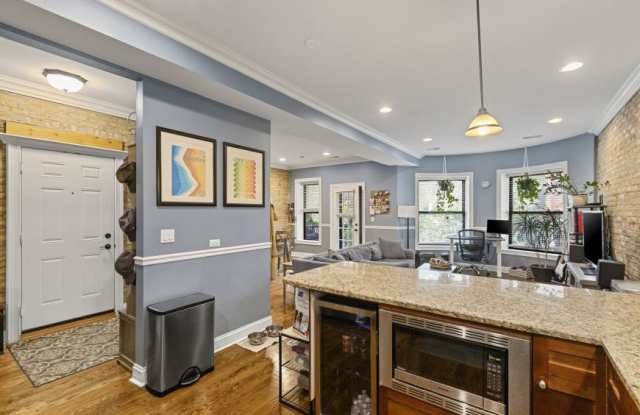 5219 Winthrop Gallery 4