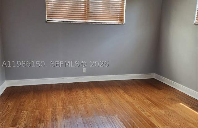 681 S Hollybrook Dr Gallery 4