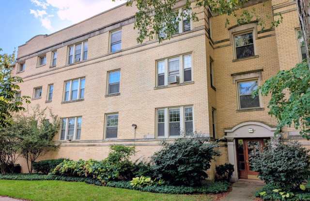 904 Seward Street - 904 Seward Street, Evanston, IL 60202