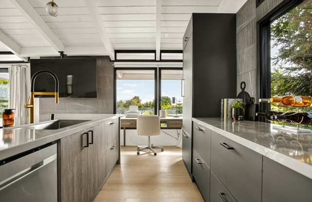 2568 Bonita Way Gallery 2