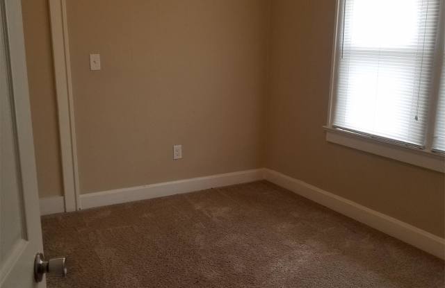 830 South Hardy Avenue - 1 Gallery 3