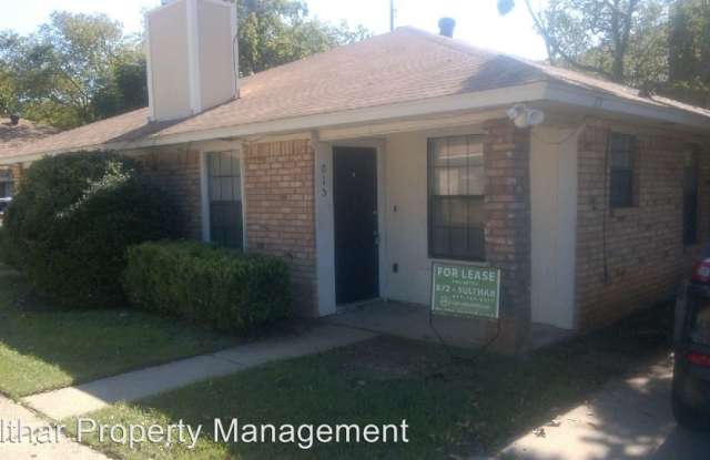815 N Mesquite St APT A - 815 North Mesquite St, Arlington, TX 76011