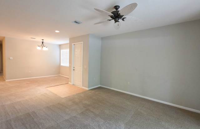 ANNUAL RENTAL - 3/2 -BRADFORD PLACE Gallery 4