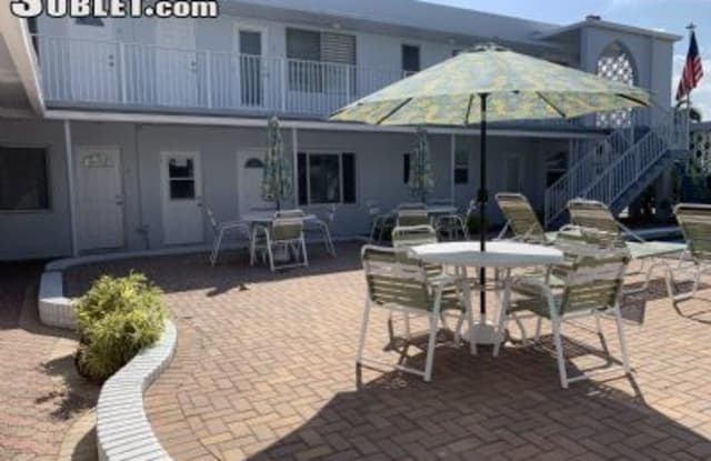 4228 Ocean Blvd. - 4228 N Ocean Dr, Lauderdale-by-the-Sea, FL 33308