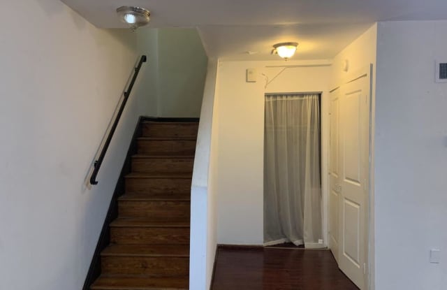 4000 Marlboro Pl NW Unit 1 Gallery 4