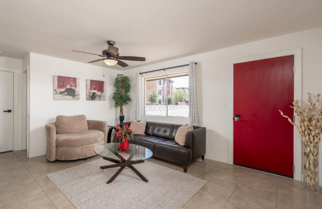 4924 North Woodmere Fairway - 1 Gallery 4