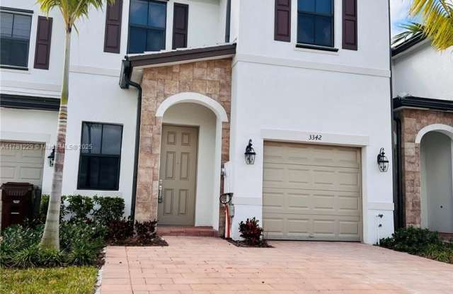 3342 W 112th St photos photos