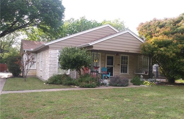 2724 Ryan Place Drive - 2724 Ryan Place Drive, Fort Worth, TX 76110