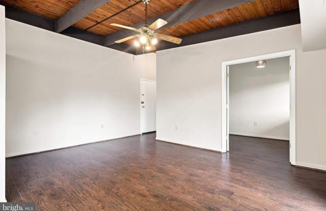 3419 UNIVERSITY Boulevard W Gallery 4