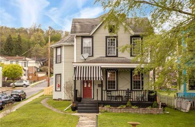 Stylish Victorian Home! photos photos