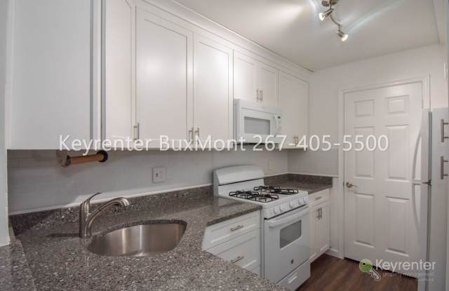 Charming 2-bedroom, 1st floor condo nestled in Timber Creek Gallery 3