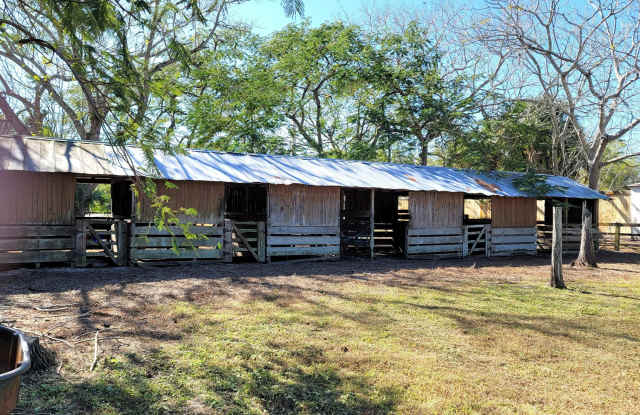 4362 W Midway Road photos photos