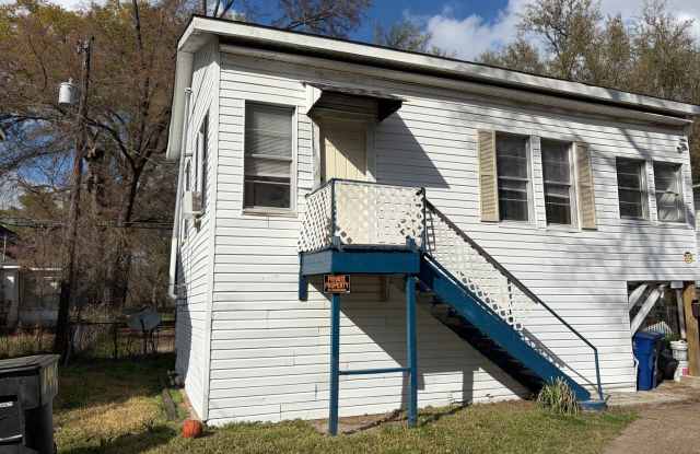 Cute Two Bedroom Apartment in Highland photos photos