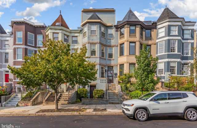 26 T STREET NE photos photos