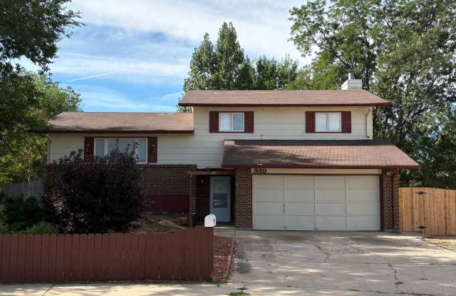 HUGE CORNER LOT BACKYARD | 5 Bed 2.5 Bath 2 Car Garage photos photos