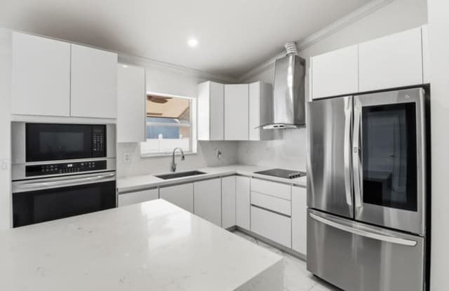 105 Vanessa Street, Palm Springs, FL 33461 photos photos