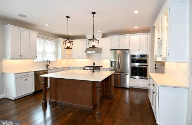 497 N ABINGDON STREET photos photos