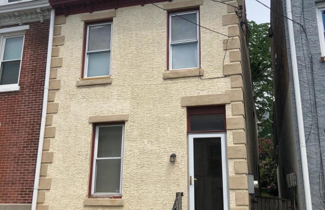 254 E HECTOR STREET - 254 East Hector Street, Conshohocken, PA 19428