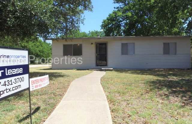 1524 California Parkway North - 1524 SW Loop 820, Fort Worth, TX 76115