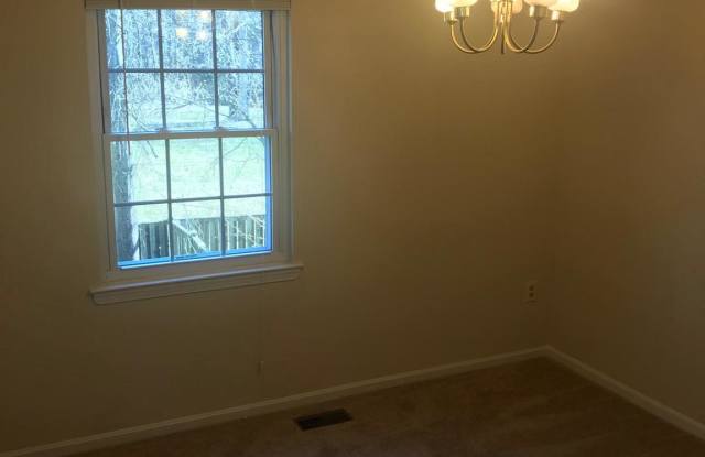 5902 HERITAGE SQUARE DRIVE Gallery 3