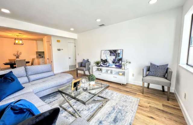 5051 Valley Crest Dr Apt 60 Gallery 2