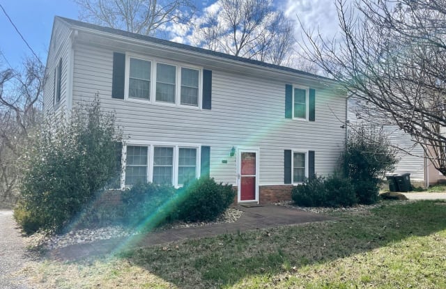 2311 Old Forest Road - 2311 Old Forest Road, Lynchburg, VA 24501
